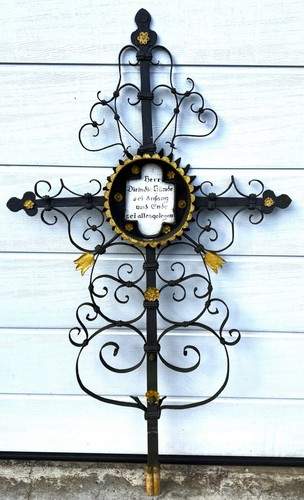 Historisches grabkreuz aus - historisches,