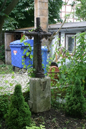 Wegkreuz maria grabstein - wegkreuz,