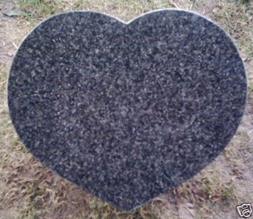Grabherz aus granit mit - aus,